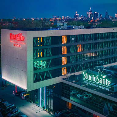 Hotel Mercure Gdańsk modern building
